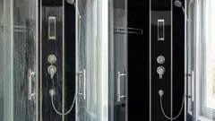 Med den här lösningen blir badkar och dusch skinande rena på bara 10 minuter – ett proffsstädtips